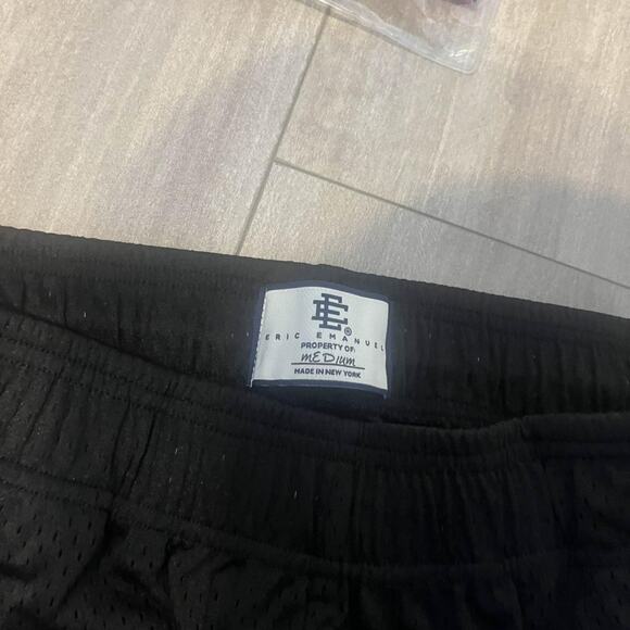 Small black eric emanuel shorts - Picture 4 of 4